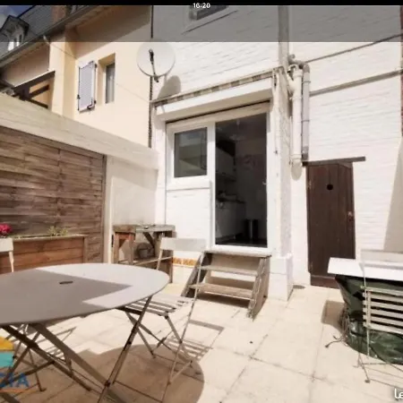 Prázdninový dům Maison Avec Terrasse Privee 400m De La Place Morny