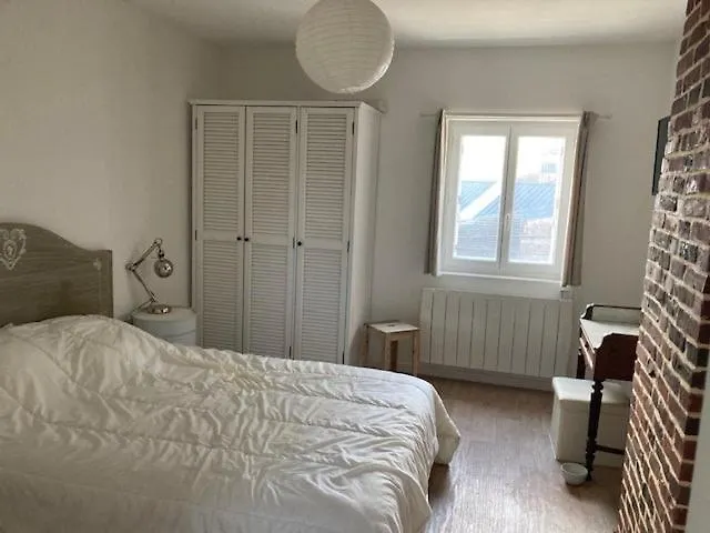 Сasa de vacaciones Maison Avec Terrasse Privée 400m De La Place Morny